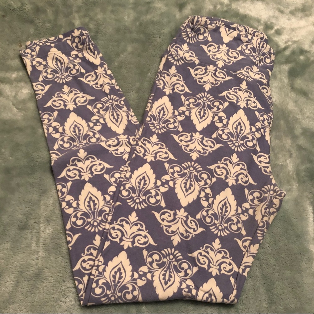 LuLaRoe OS light blue medallion